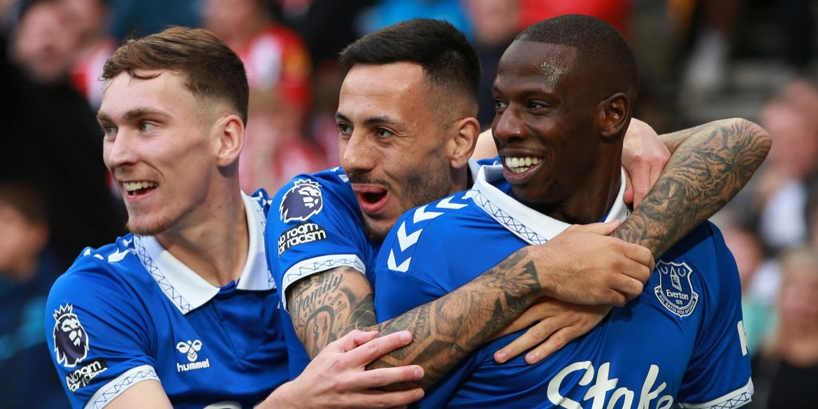 Fabrizio Romano: Club make approach to sign "key" Everton player this month